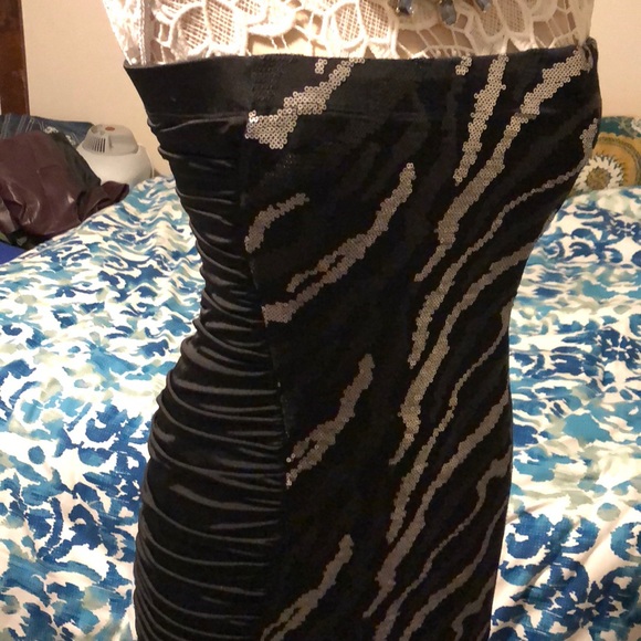 Black and silver sequins dress - Picture 3 of 6